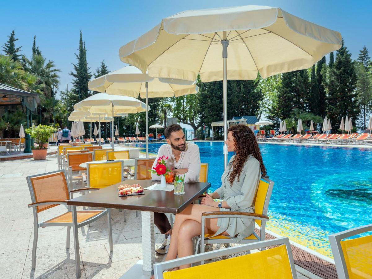 ปาร์ค โฮเต็ล กริตติ Hotel บาร์โดลิโน ภายนอก รูปภาพ